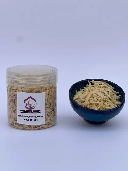 خلال بادام ماهک